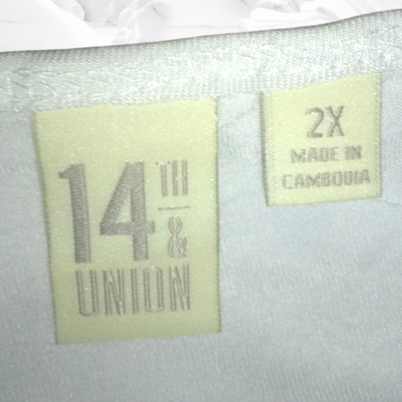 "14th & Union" Women's White Sleeveless Scoop Neck Stretchy Tank Top - Picture 3 of 5